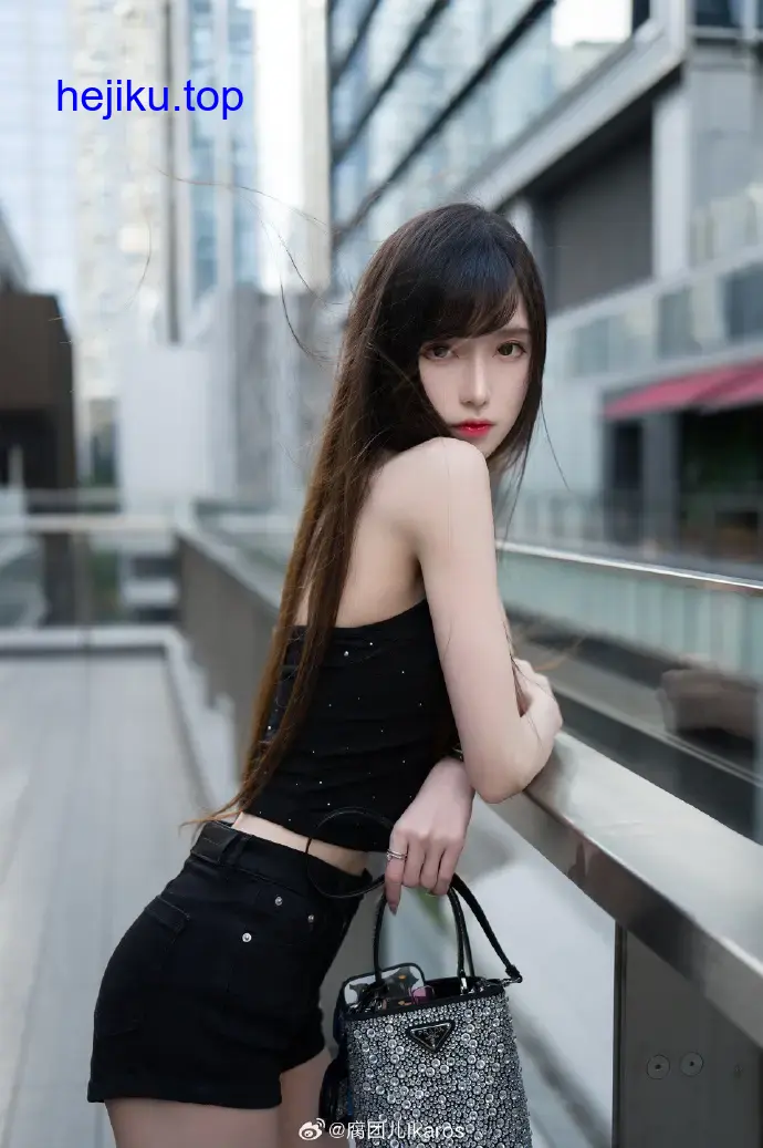 腐团儿cos32套写真集