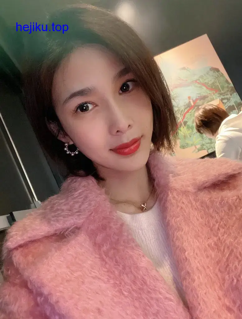 闫盼盼惊艳三部曲作品