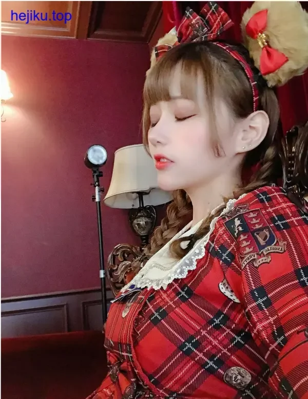 凛子酱吉他妹妹侧脸光影