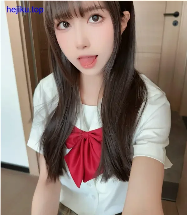 布丁大法写真精选 布丁大法这套服装的细节处理得很用心,放大看也经得起推敲