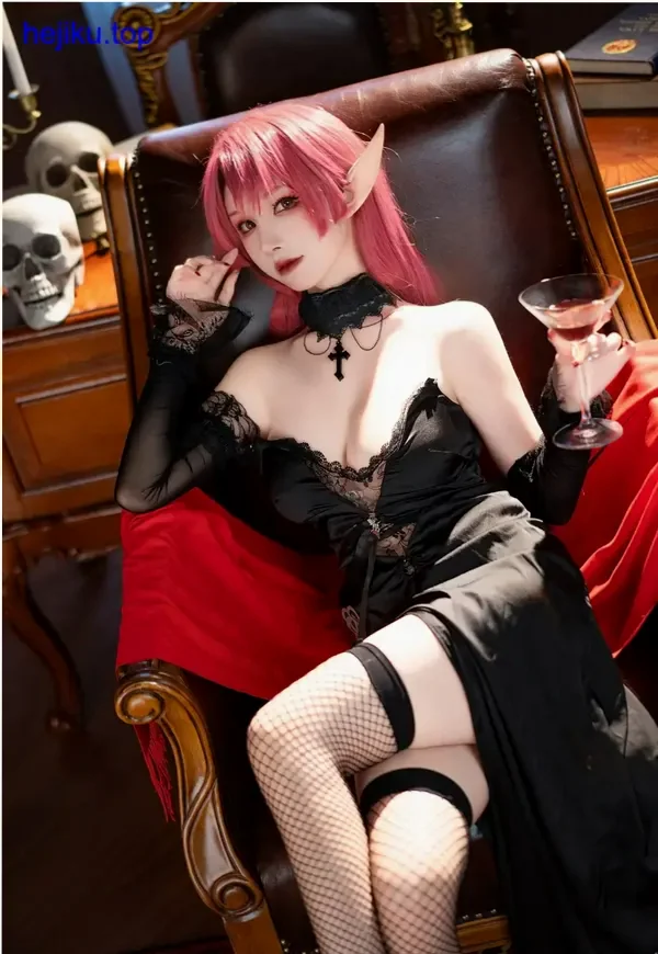 超级小禾儿应和服装妆容细节