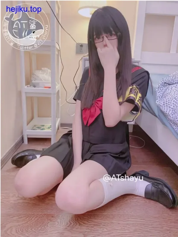 AT酱鲨鱼Cosplay细节