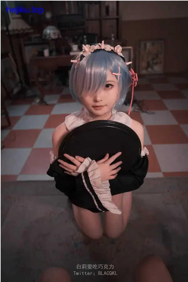 白莉爱吃巧克力全身