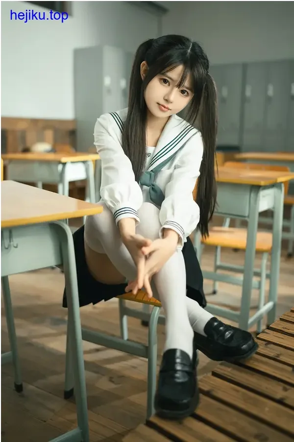 阮阮cosplay写真精选，每一张都注重情绪表达和氛围营造