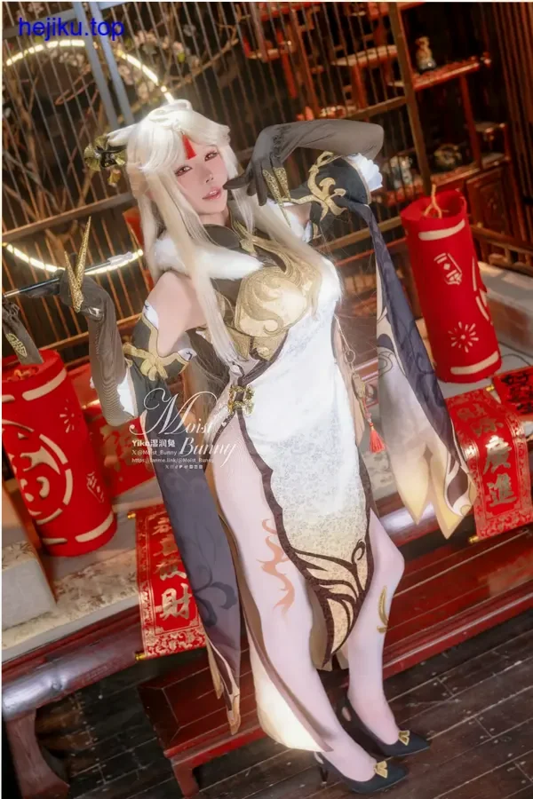 咬一口兔娘金蛇眼神镜头