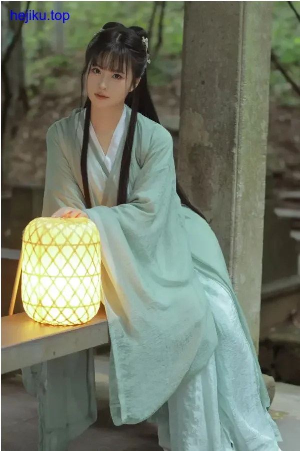 白莉爱吃巧克力cos作品