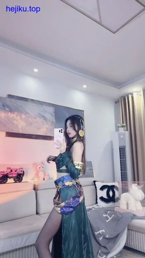 小小奶瓶儿近景特写