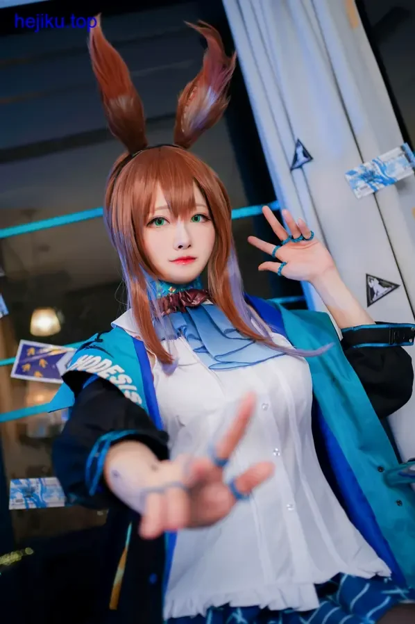 arty亚缇甜美风格cos高清美图