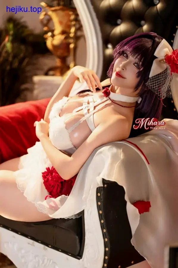 tinyasa霞蝶cos角色神态与眼神演绎