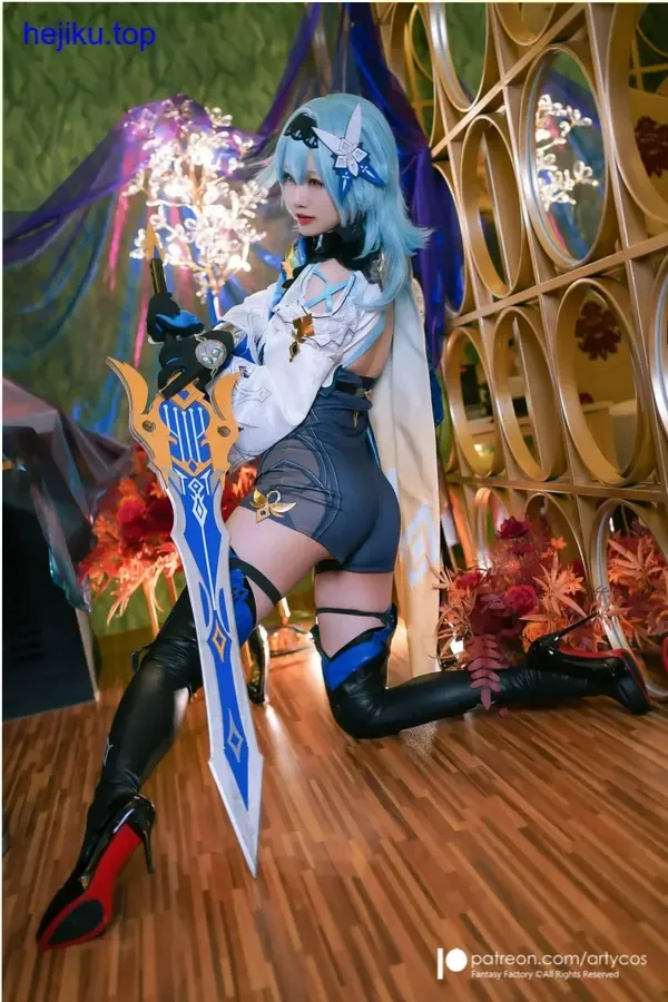 arty亚缇举手露袖口