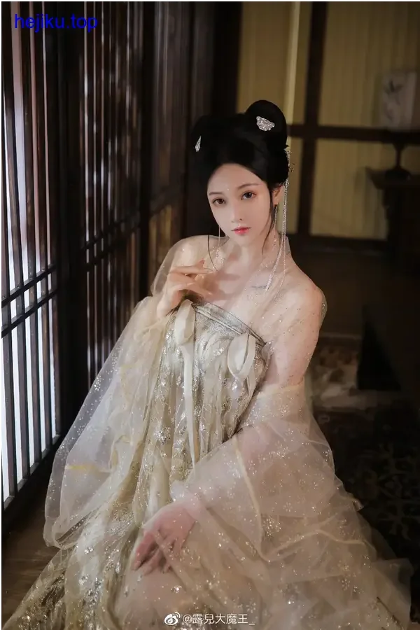 露儿大魔王小舞枫叶林