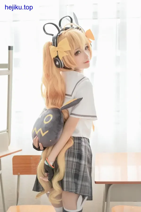 蠢沫沫高清写真原图 蠢沫沫全册作品里的高清原图,细节清晰到能看到发丝