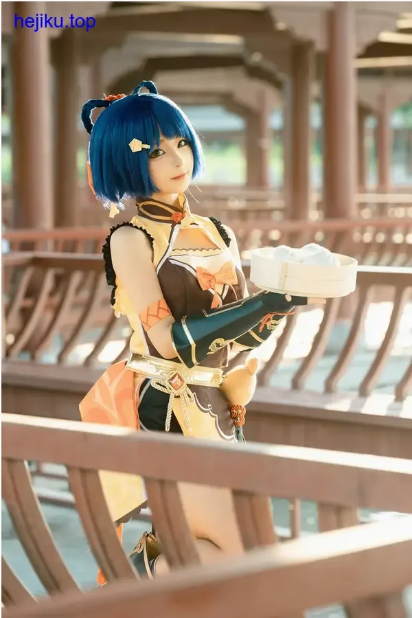 蠢沫沫这套图的光影处理和构图都挺讲究