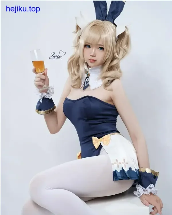 zinieQ狂三红裙造型