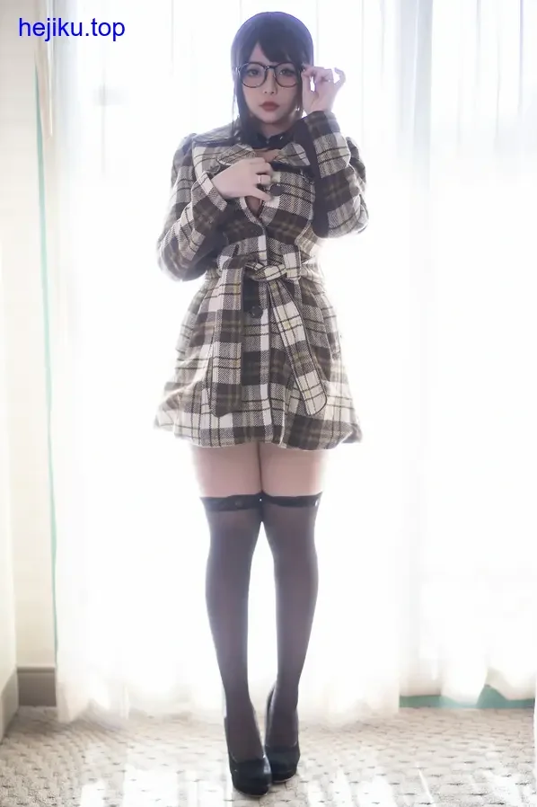 Hana Bunny希尔瓦娜斯皮肤质感 Hana Bunny魔兽世界希尔瓦娜斯cos蓝色皮肤渐变妆效