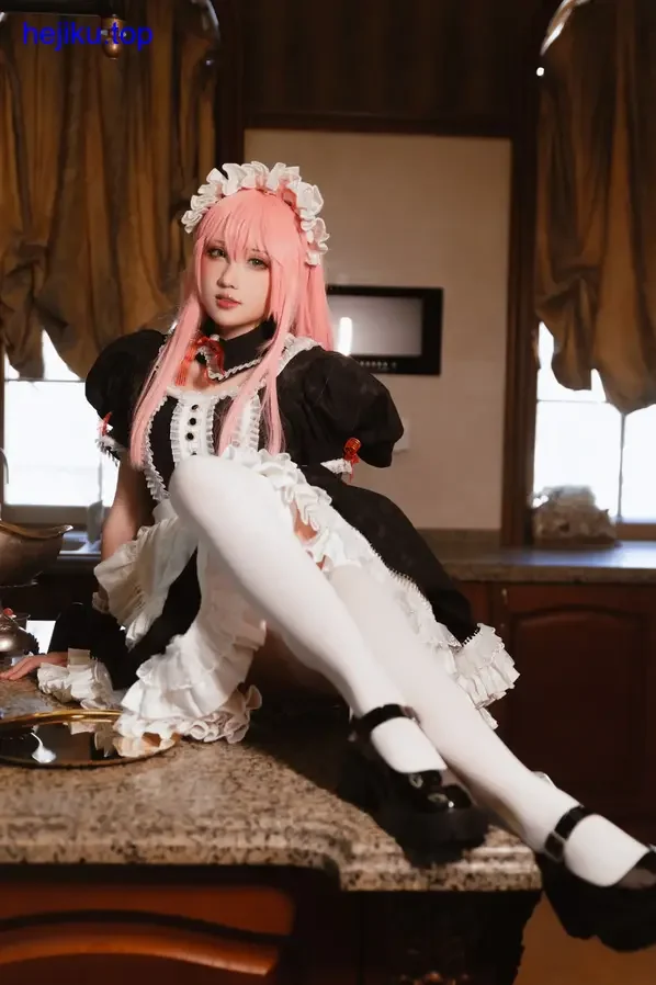 瓦斯塔亚小龙虾废弃工厂场景 倒挂横梁姿态