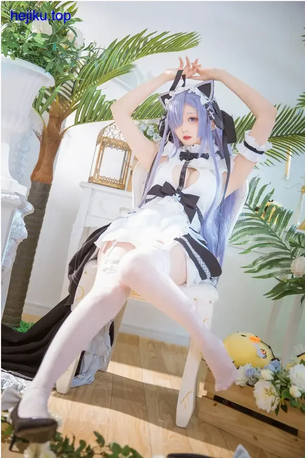 小野寺地瓜玛修半蹲姿态手扶盾牌地面沙石细节