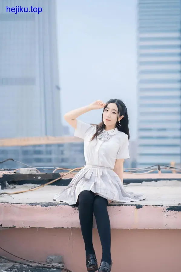 穆零Mu0干物妹小埋cos表情包沙发瘫配字周末别找我说话