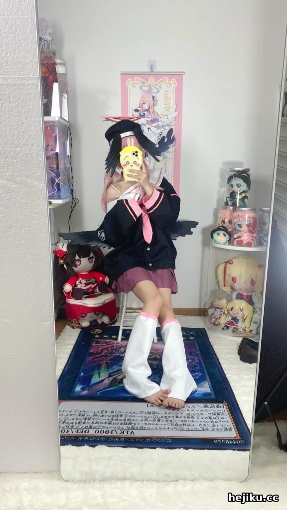 白栎Shirly的《雅努斯JK》 当JK写真不只是校服，更是一场角色灵魂的注入