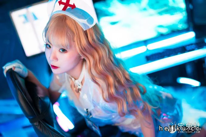 是青水百合子全套cos图片合集，婴儿肥脸蛋与撩人画风一次看个够文章配图2